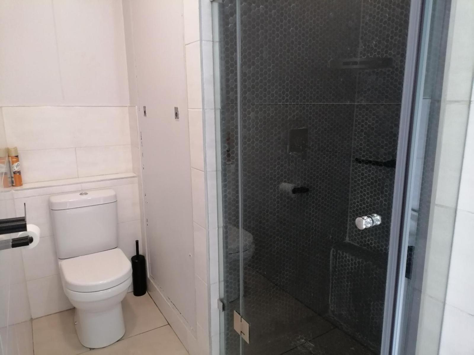 Emabheleni Executive Suites Westpoint Johannesburg Room photo