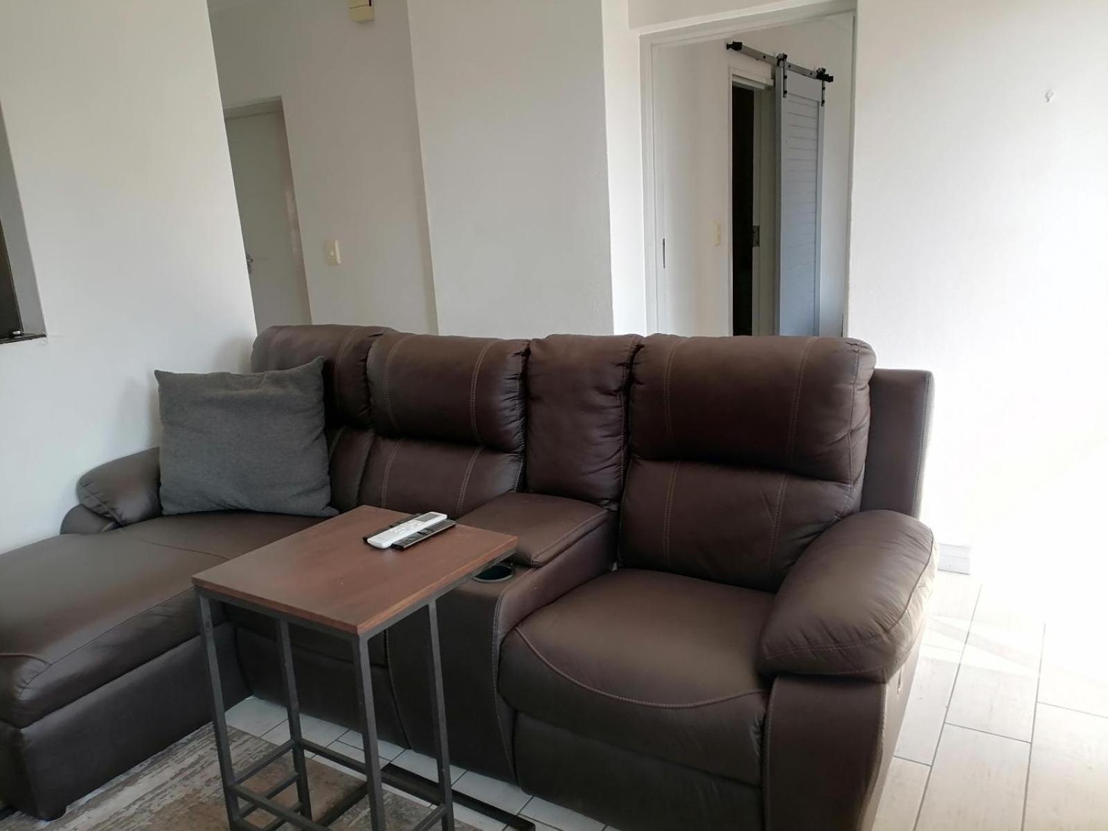Emabheleni Executive Suites Westpoint Johannesburg Room photo